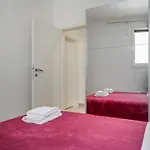 Andela 2bdrs & Free Wifi Сплит