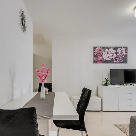 Appartement Andela 2bdrs & Free Wifi Split